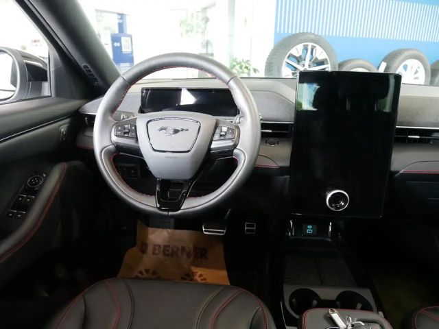 Ford Mustang Mach-E AWD