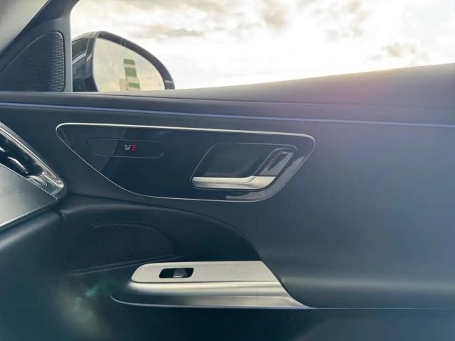 Mercedes-Benz E 200 AVANTGARDE Estate