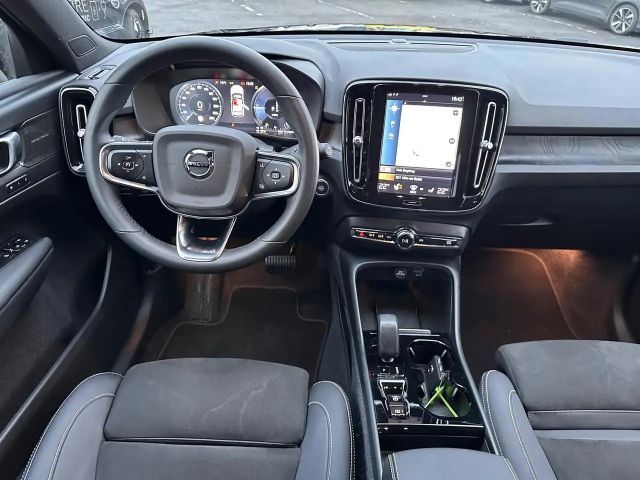 Volvo XC40 Dark Plus T5