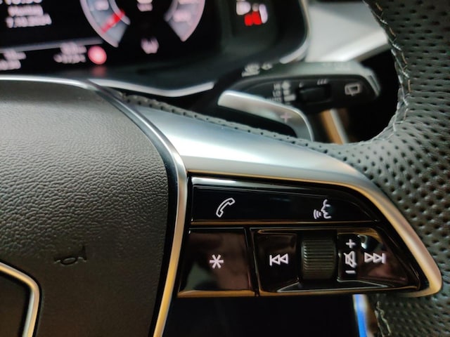 Audi A6 40 TDI Avant Quattro S-Line S-Tronic