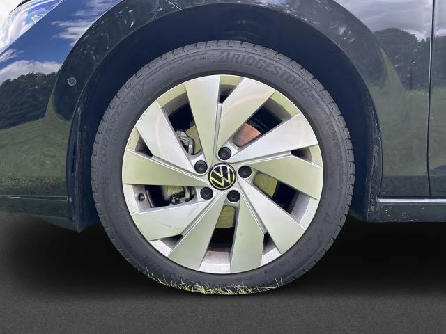 Volkswagen Golf 1.5 eTSI Golf VIII Style