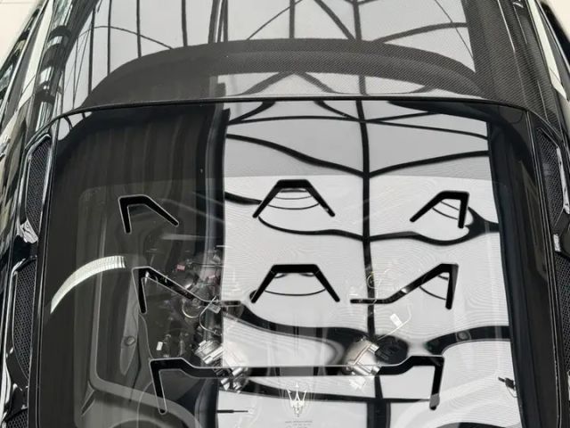 Maserati MC20 / Carbon Interieur+ Exterieur/ Hebe-Lift!