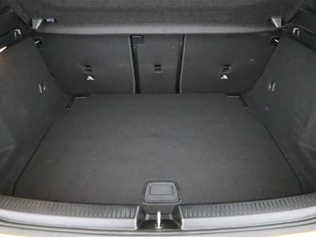 Mercedes-Benz A 180 AMG Line