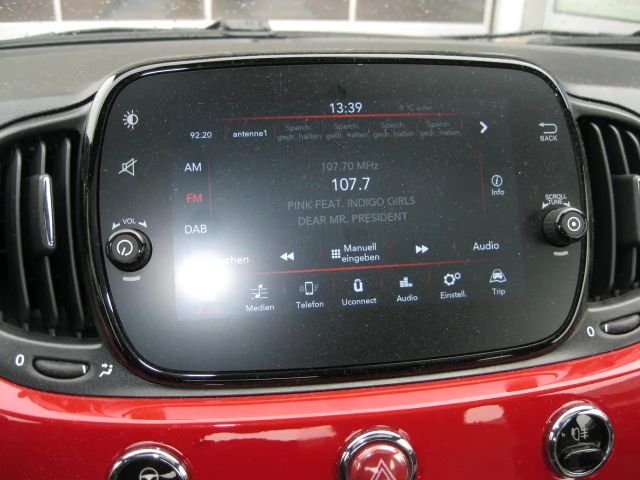 Fiat 500 Dolcevita1,0L 69PS Hybr. Panorama-ZV-Klima-Carplay