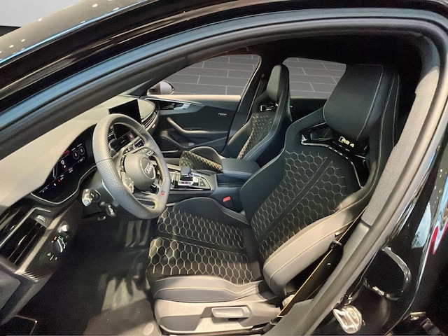 Audi RS4 Avant Quattro