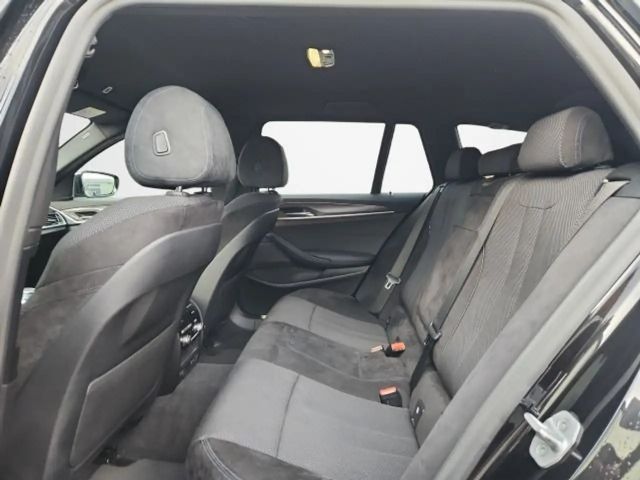 BMW 520 520d M-Sport Touring