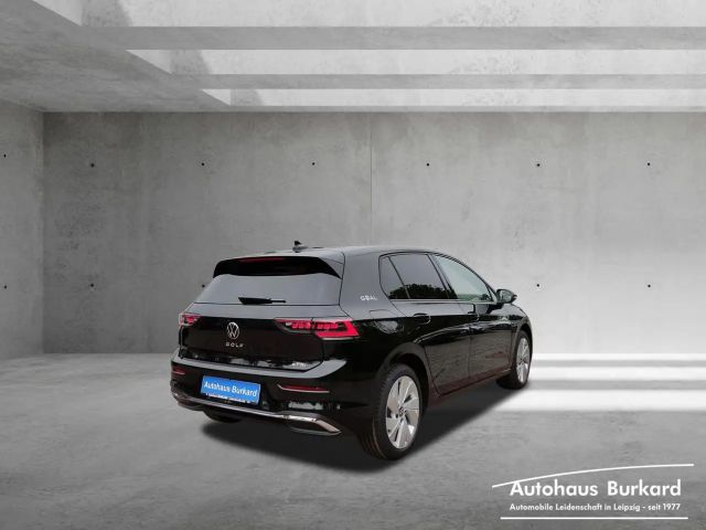 Volkswagen Golf 1.5 eTSI DSG