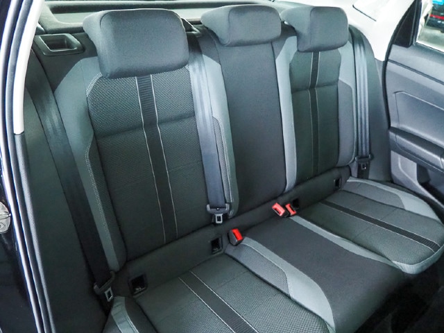 Volkswagen Passat 2.0 TSI DSG R-Line Variant