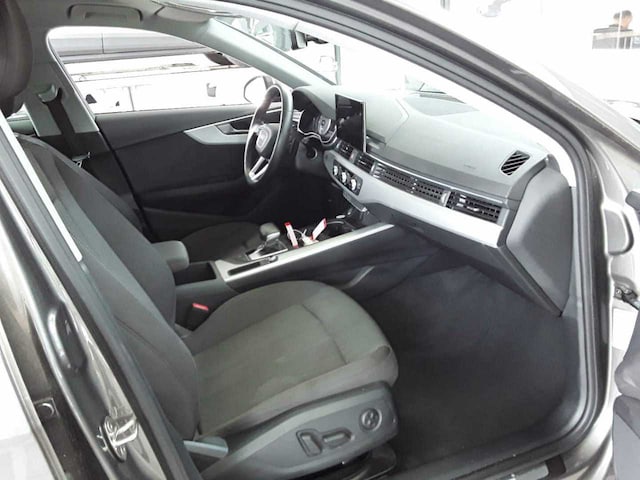 Audi A4 Avant S-Tronic