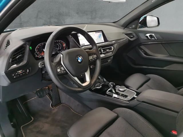 BMW 118 118i Sedan Sport Line