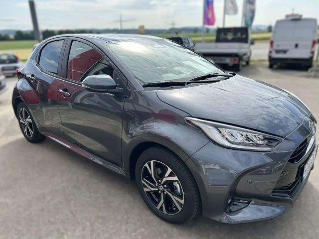 Toyota Yaris Hatchback Hybride VVT-i