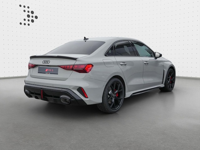 Audi RS3 Quattro S-Tronic Sedan