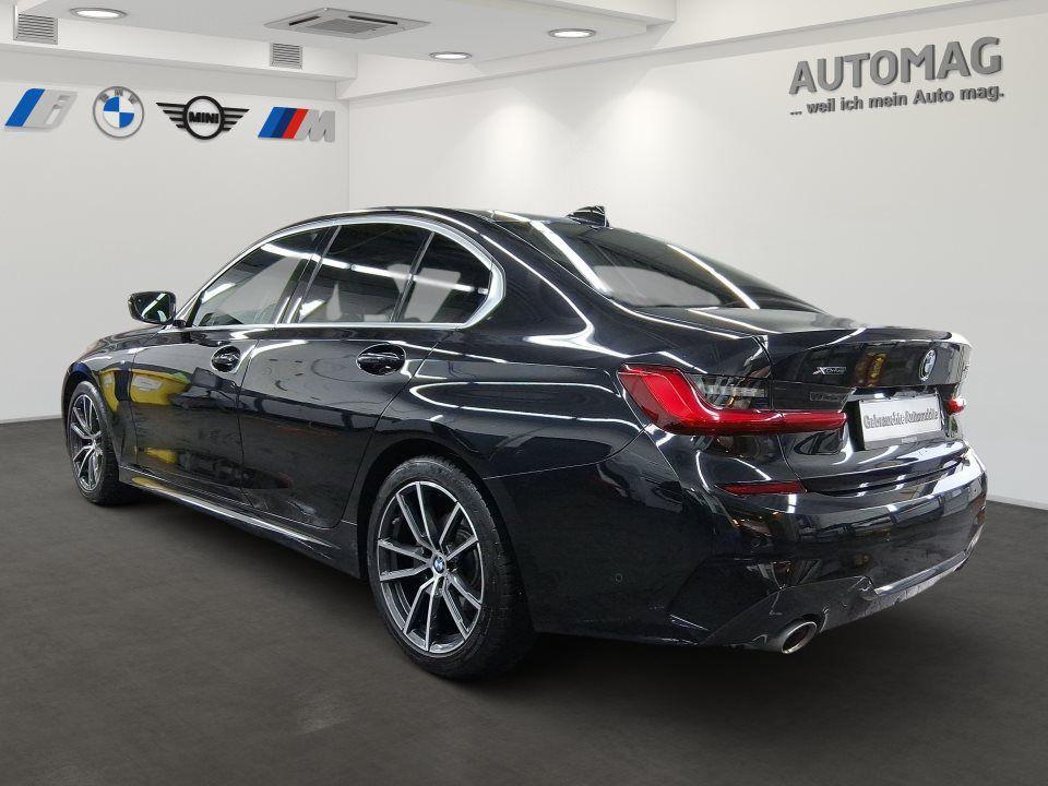 BMW 320 320i Sedan xDrive