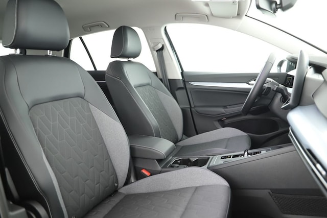 Volkswagen Golf 1.5 eTSI DSG Golf VIII