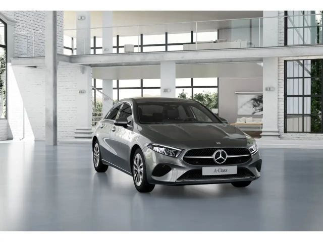 Mercedes-Benz A 200 Limousine PROGR.+KAMERA+LED+AMBI+PANO-DACH
