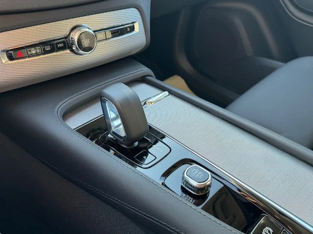 Volvo XC90 AWD Dark Plus