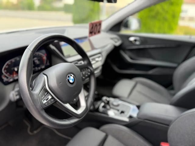 BMW 120 120i Sedan Sport Line
