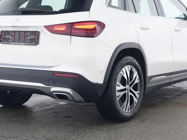 Mercedes-Benz GLA 200 Progressive