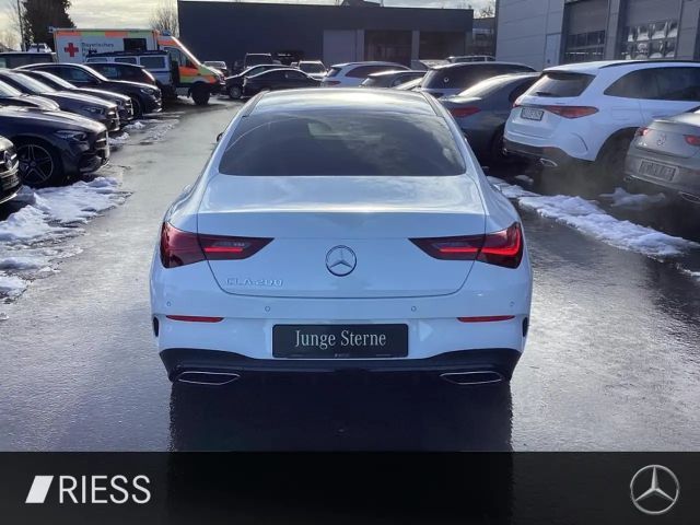 Mercedes-Benz CLA 200 AMG Line Coupé