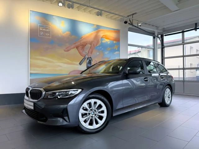 BMW 320 320i Touring