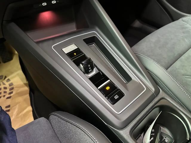 Volkswagen Golf Business DSG Variant