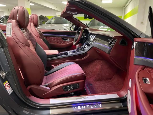 Bentley Continental GTC V8