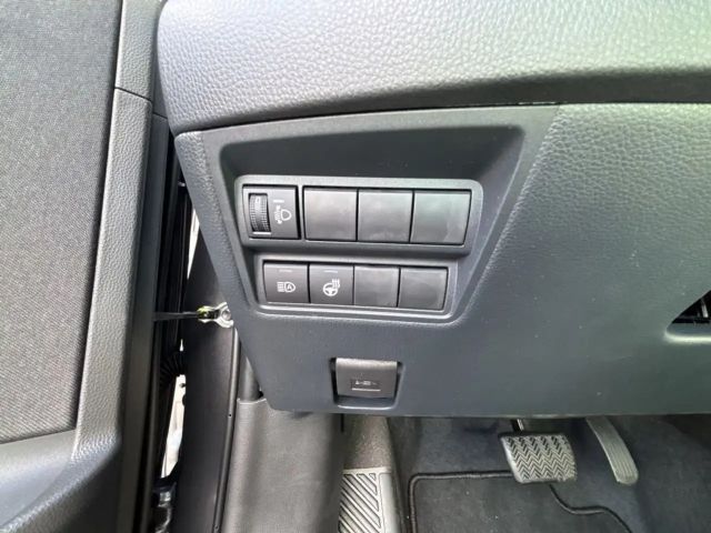 Toyota Yaris Hatchback Hybride VVT-i