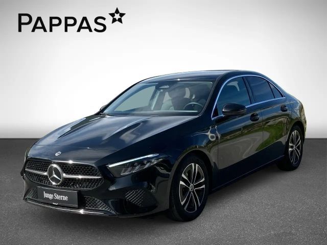 Mercedes-Benz A 180 A 180 d