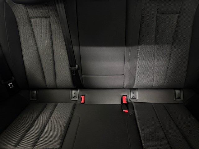 Audi A4 35 TFSI Avant S-Tronic