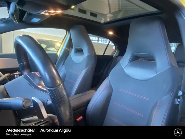 Mercedes-Benz A 250 A 250 e AMG Line