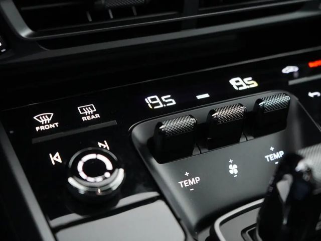 Porsche 911 4 Carrera Coupé