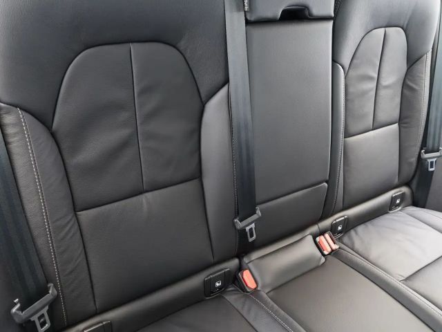 Volvo XC40 Dark Plus