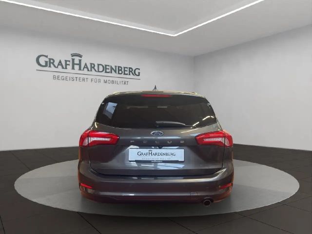 Ford Focus Cool & Connect