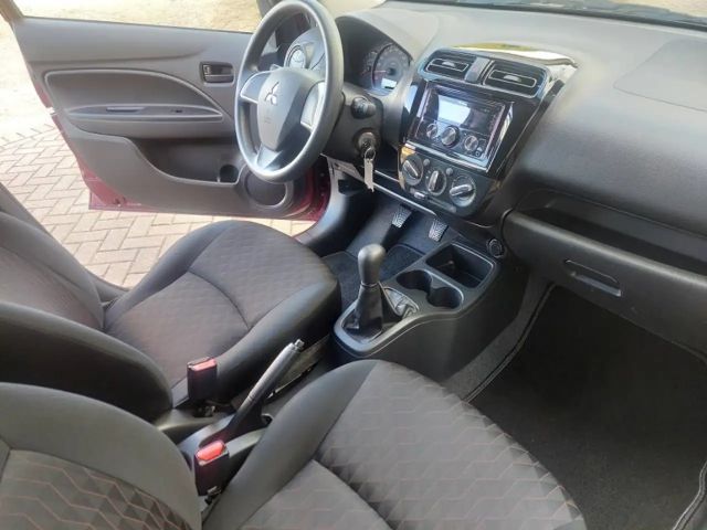Mitsubishi Space Star Star