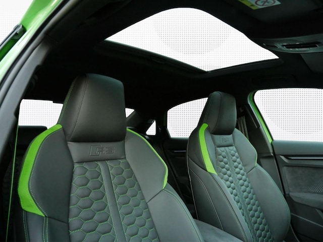 Audi RS3 Quattro S-Tronic Sedan