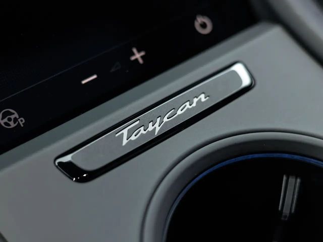 Porsche Taycan 4 Cross Turismo