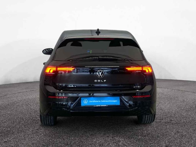 Volkswagen Golf 1.5 eTSI Golf VIII R-Line