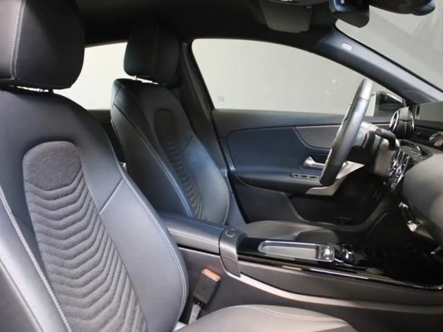 Mercedes-Benz A 180 Progressive