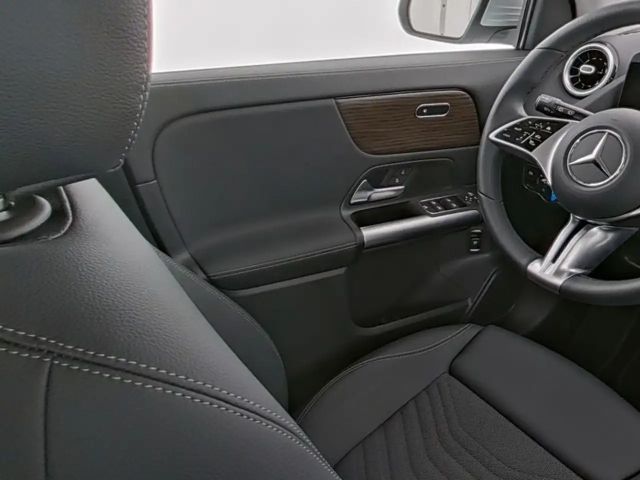 Mercedes-Benz GLA 200 Progressive