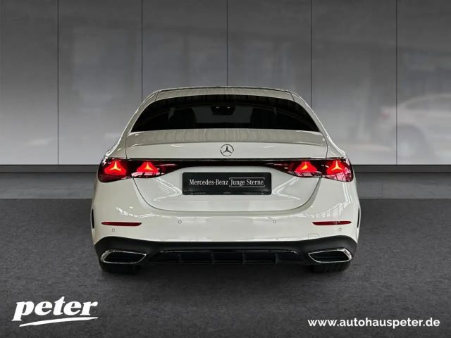 Mercedes-Benz E 200 AMG Line Sedan