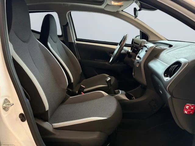 Toyota Aygo Hatchback Play Team D X-play