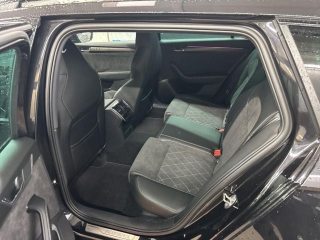 Skoda Superb 2.0 TSI 4x4 Combi Sportline