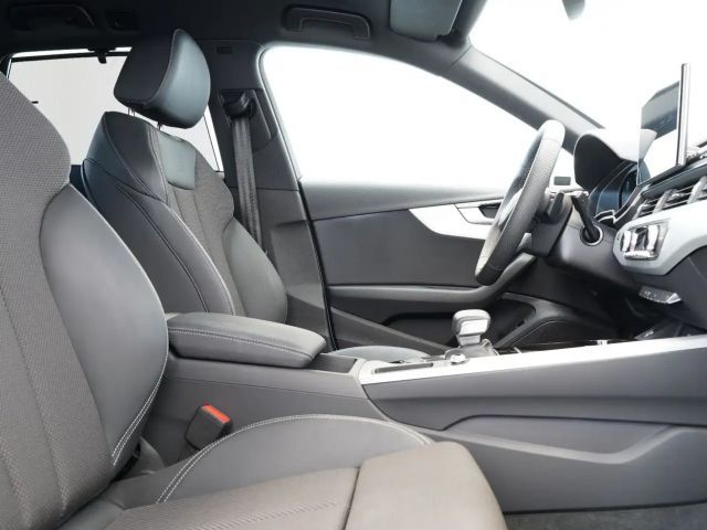 Audi A4 35 TDI Avant Competition S-Line