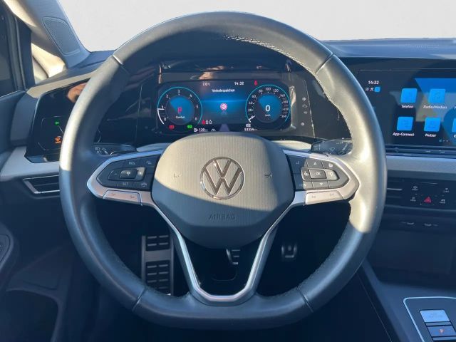 Volkswagen Golf DSG Life