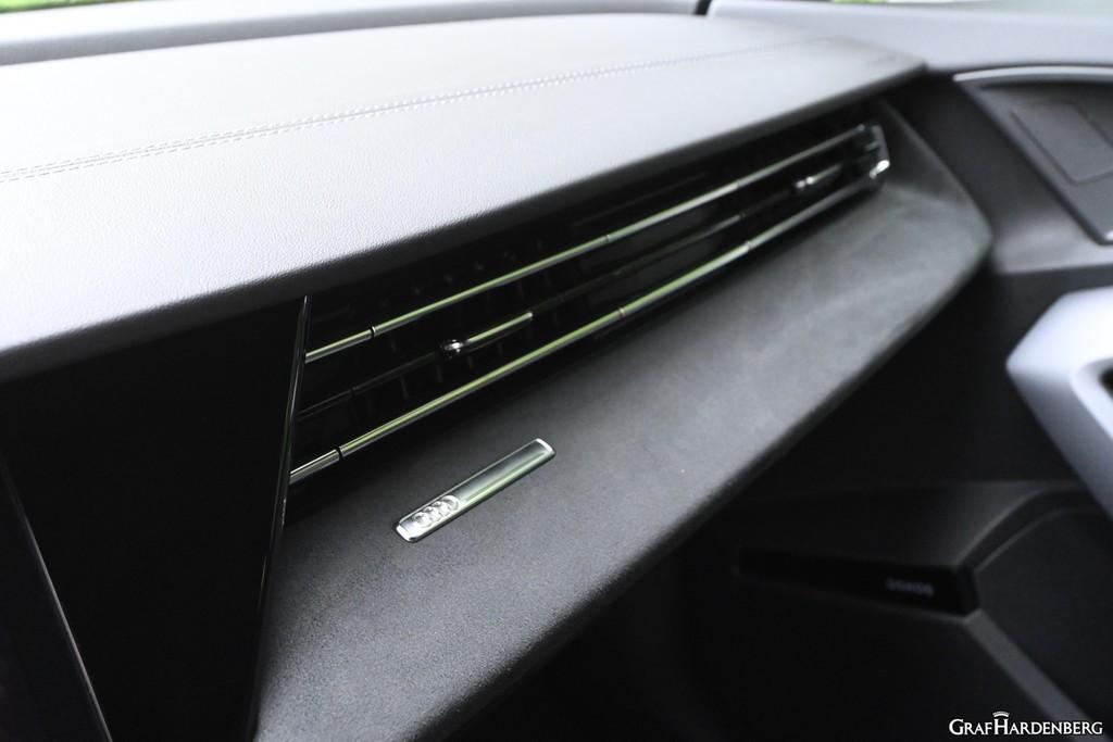 Audi A3 35 TFSI S-Line S-Tronic Sedan