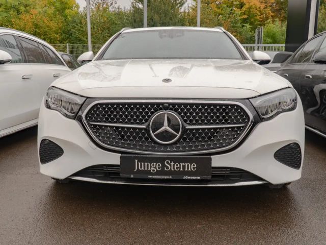 Mercedes-Benz E 200 AVANTGARDE Estate