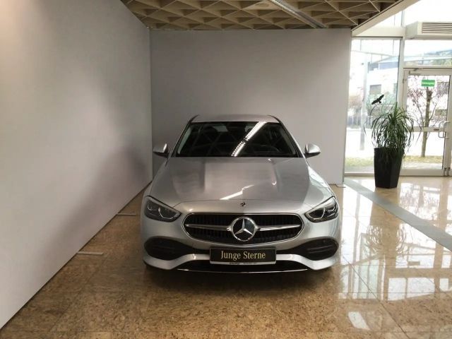 Mercedes-Benz C 180 AVANTGARDE Sedan