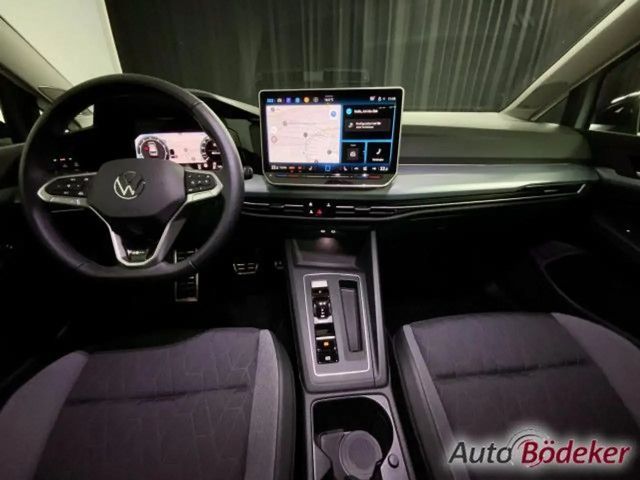 Volkswagen Golf 1.5 eTSI DSG