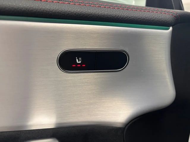 Mercedes-Benz CLA 200 AMG Line Coupé