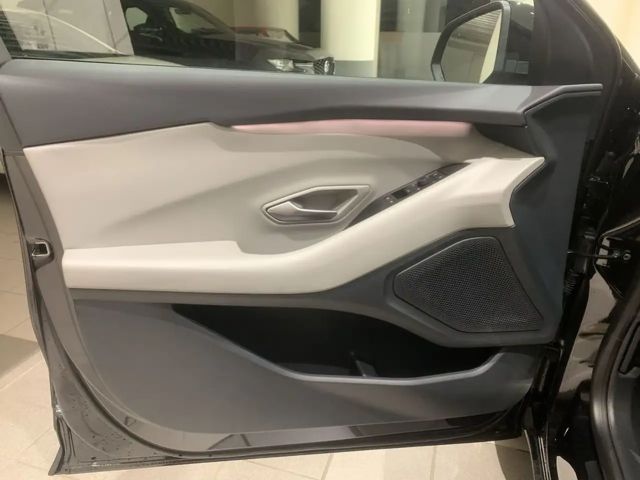 Ford Explorer Extended range RWD